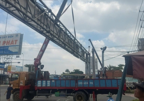 HÌNH ẢNH ĐỤC PHÁ BÊ TÔNG 